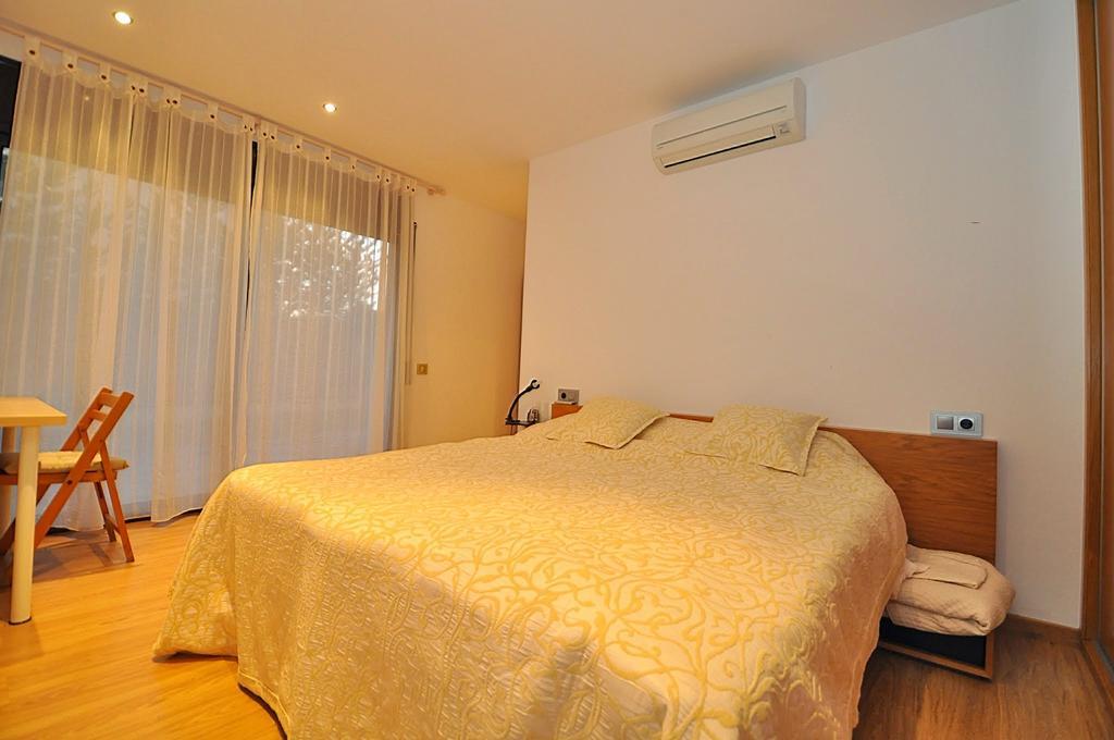 Villa Roselles Lloret de Mar Exterior foto